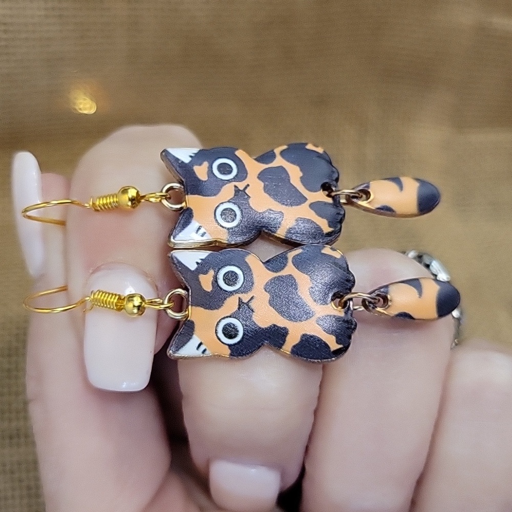 🔥LAST PAIR🔥 CALICO CAT EARRINGS